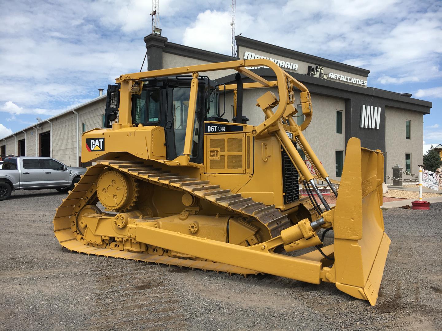 ./imagenes/INVOICE/2019/15865/TOPADOR FRONTAL CAT D6T LGP IMG_6165 (1).JPG